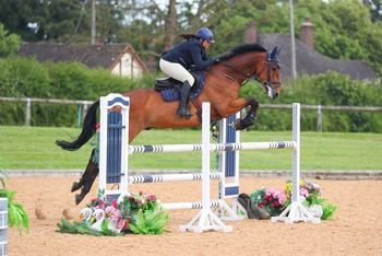 Ruth Tatam uses tactics to win the NAF Five Star Summer Bronze League Qualifier at Field House Equestrian Centre